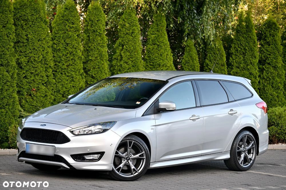 Ford Focus 1.5 EcoBoost ST-Line - 4