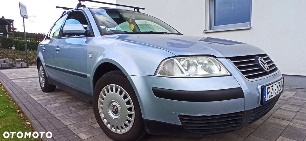 Volkswagen Passat 1.9 TDI Comfortline - 11