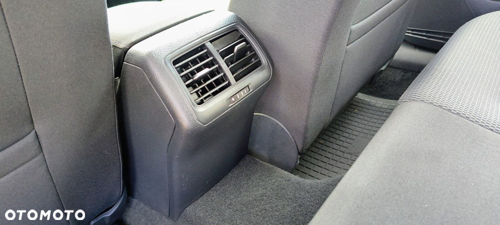 Volkswagen Golf - 29