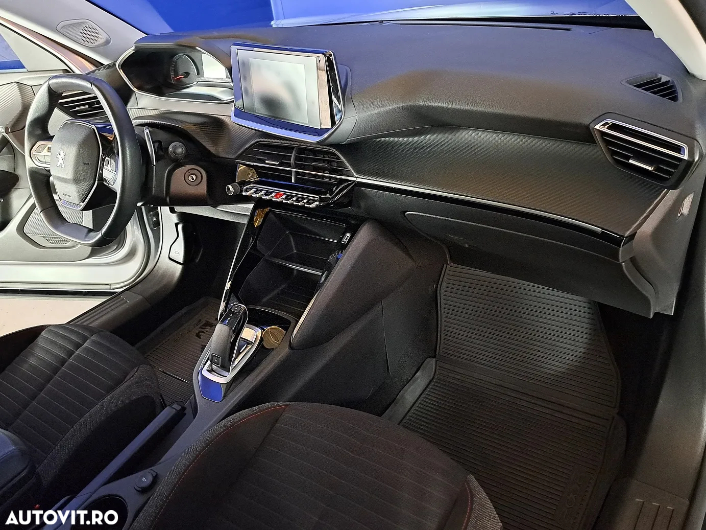Peugeot 2008 - 17
