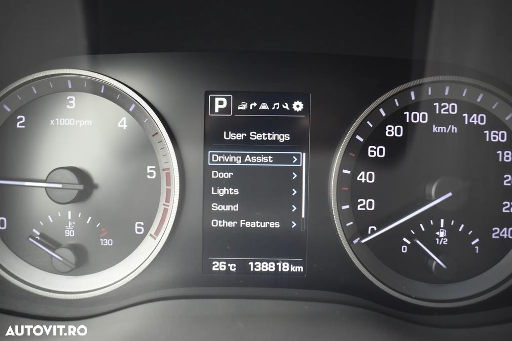 Hyundai Tucson 2.0 CRDI 4WD 6AT Luxury Pack+ - 13