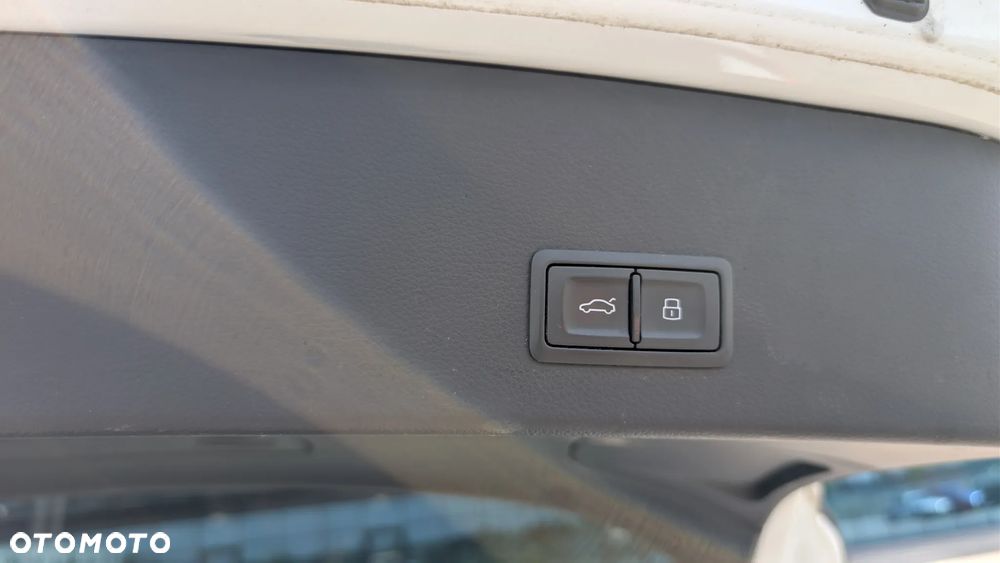 Audi A6 Avant 2.0 TDI Quattro S tronic - 10