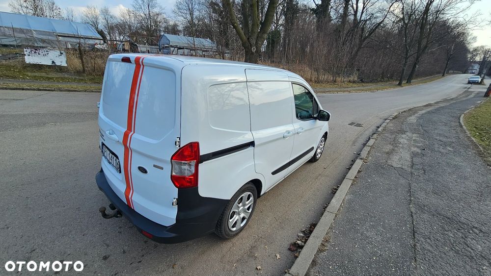 Ford Transit Courier - 3