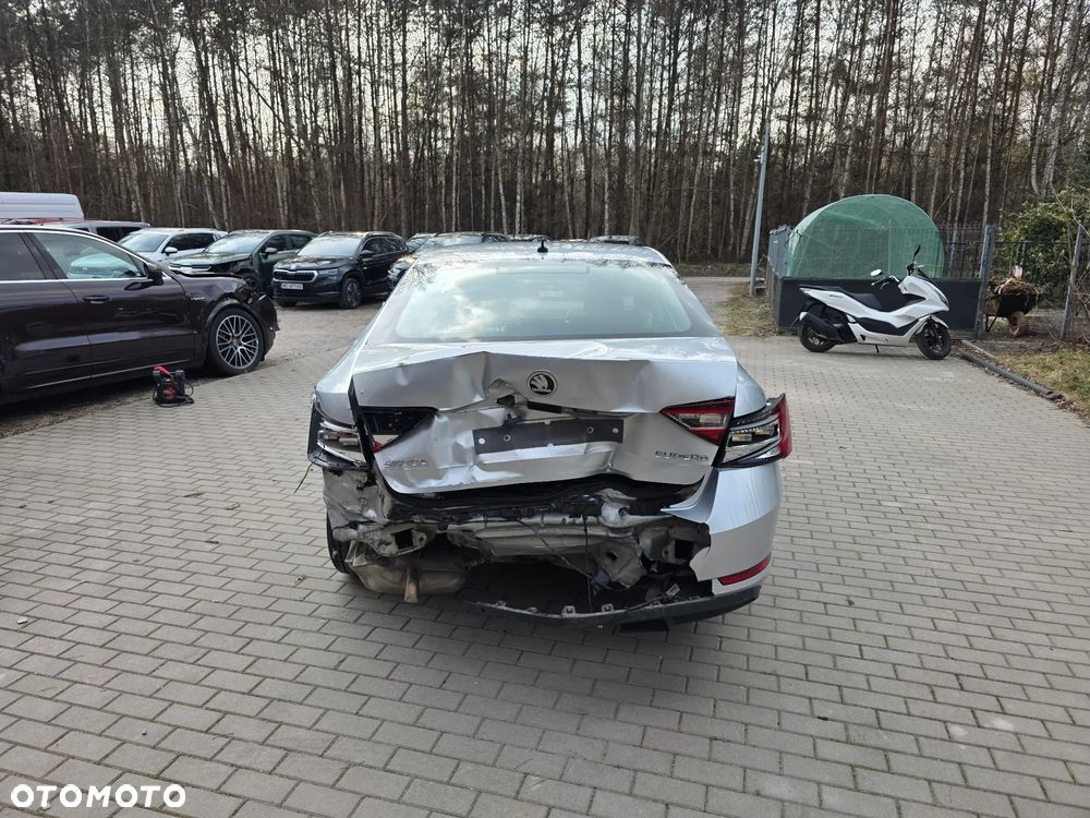 Skoda Superb 1.5 TSI ACT Ambition - 6