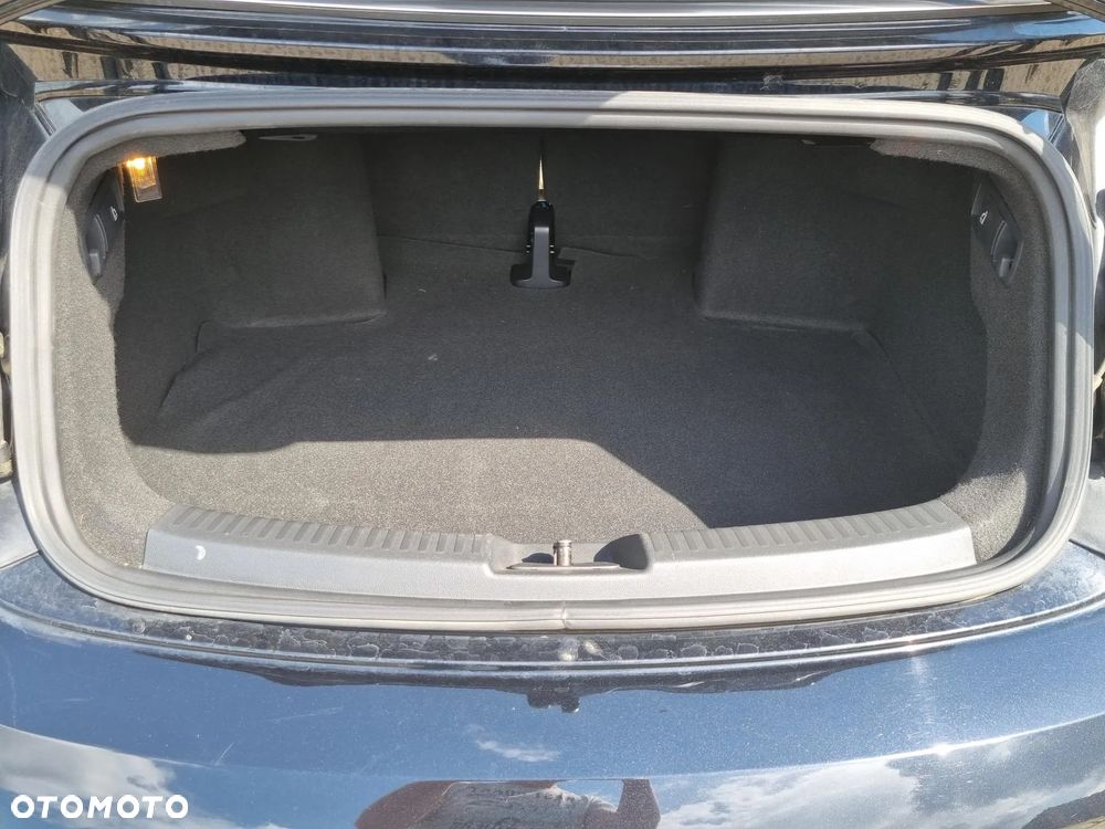 Volkswagen Beetle 2.5 - 9