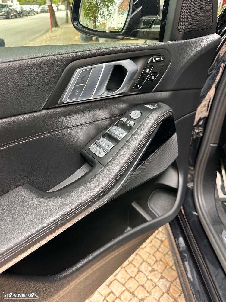 BMW X7 30 d xDrive Pack M - 18