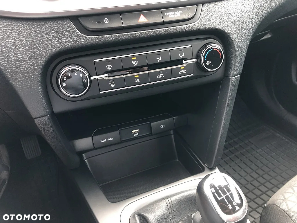 Kia Ceed - 16