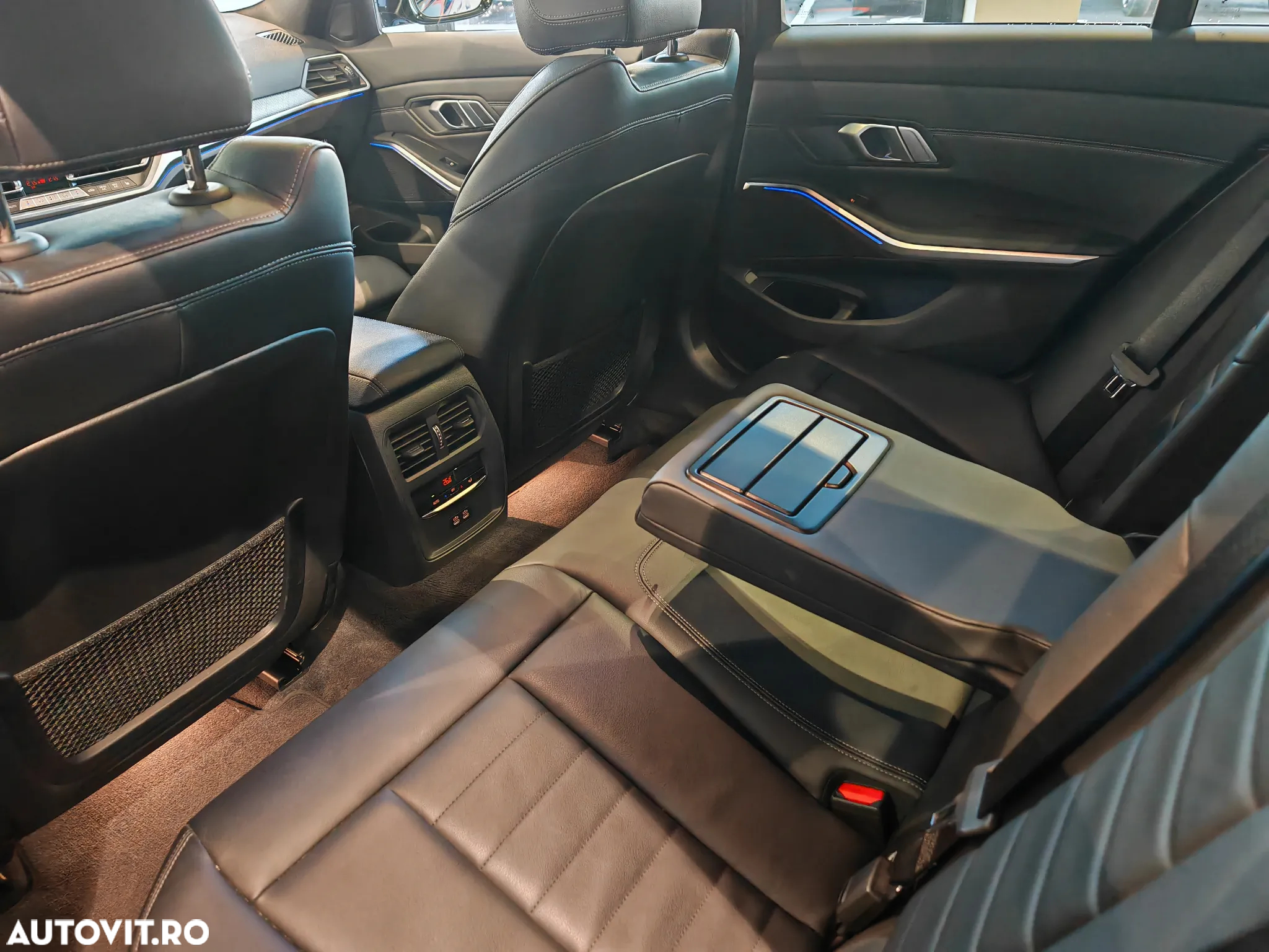 BMW Seria 3 320i Aut. M Sport - 8