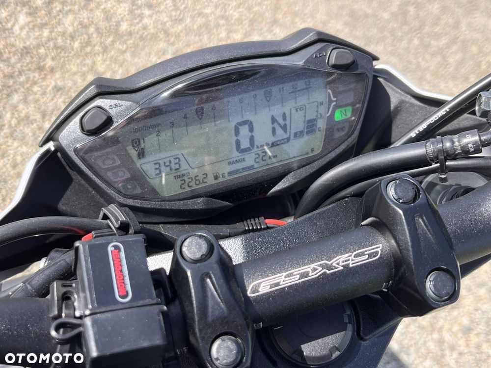 Suzuki GSX - 7
