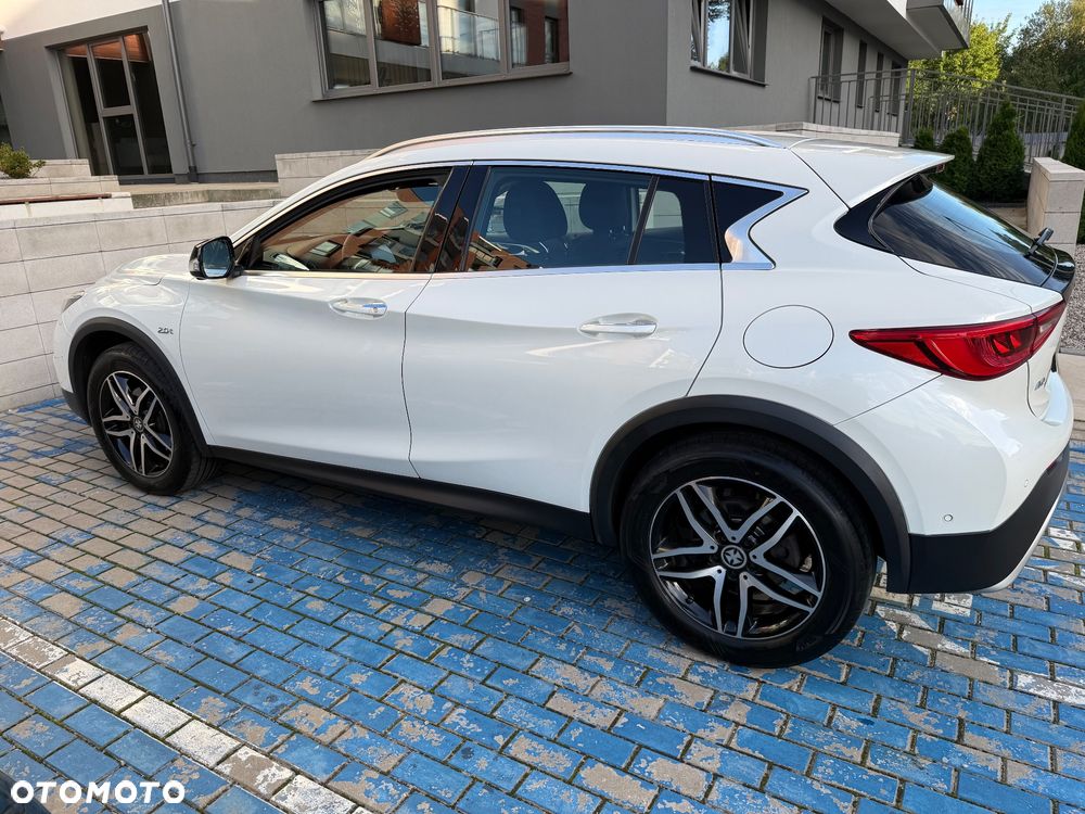 Infiniti QX - 2
