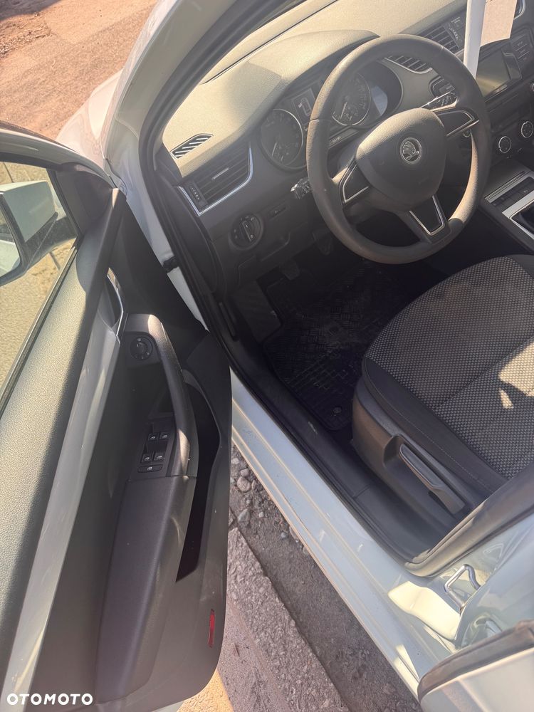 Skoda Octavia 1.6 TDI (Green tec) Active - 13