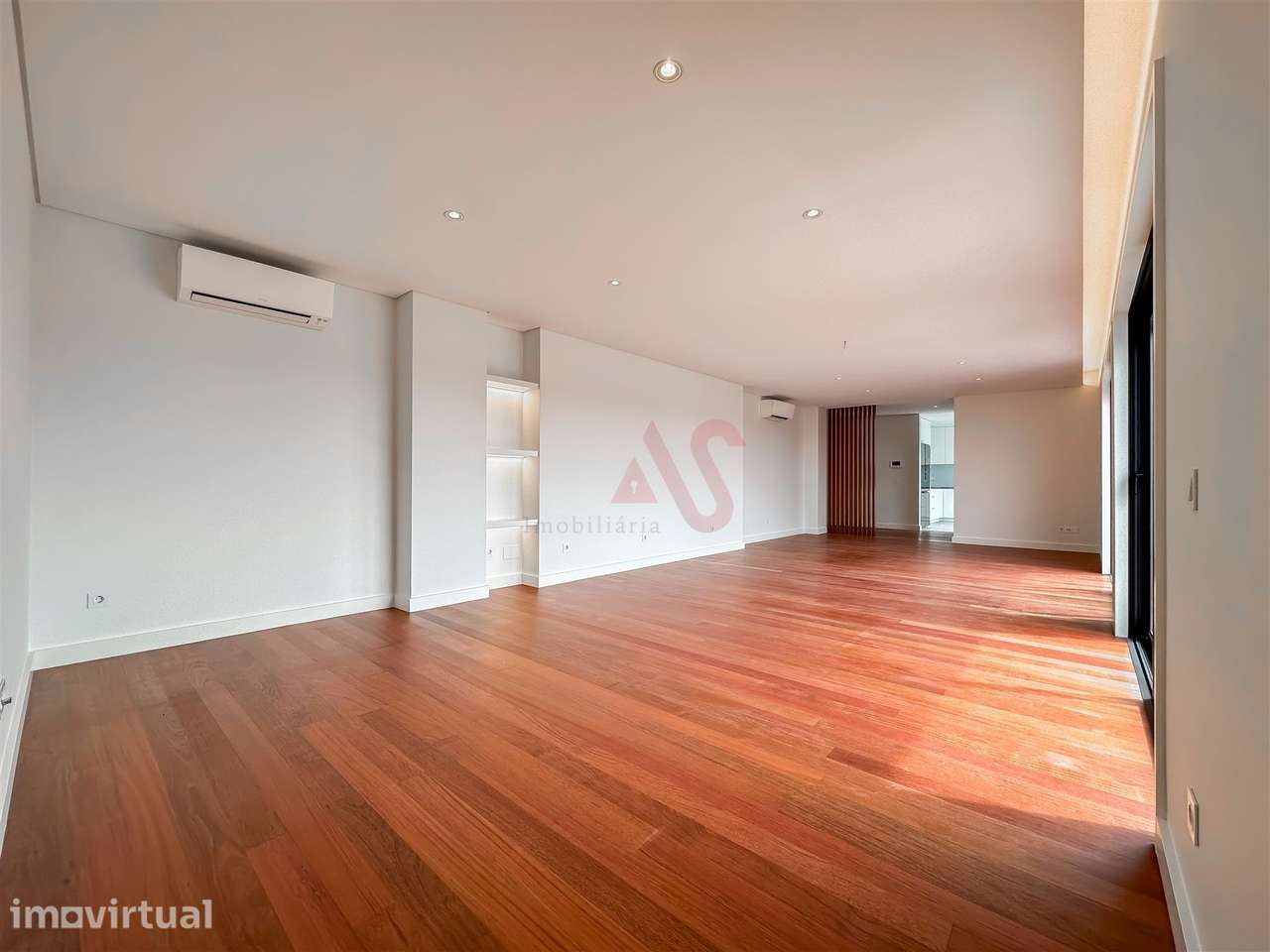 Apartamento T4 recuado para arrendamento no coração de Matosinhos Sul. - Grande imagem: 2/33