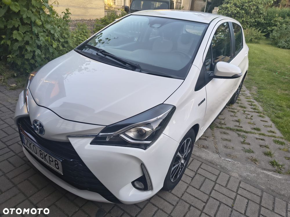 Toyota Yaris Hybrid 100 Dynamic EU6 - 3