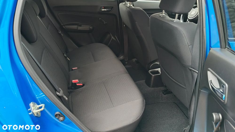 Suzuki Swift 1.2 Premium Plus - 12