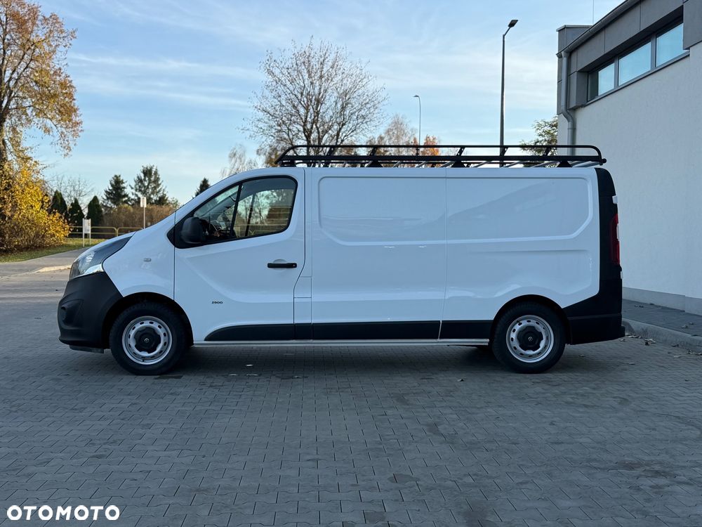 Opel Vivaro - 8