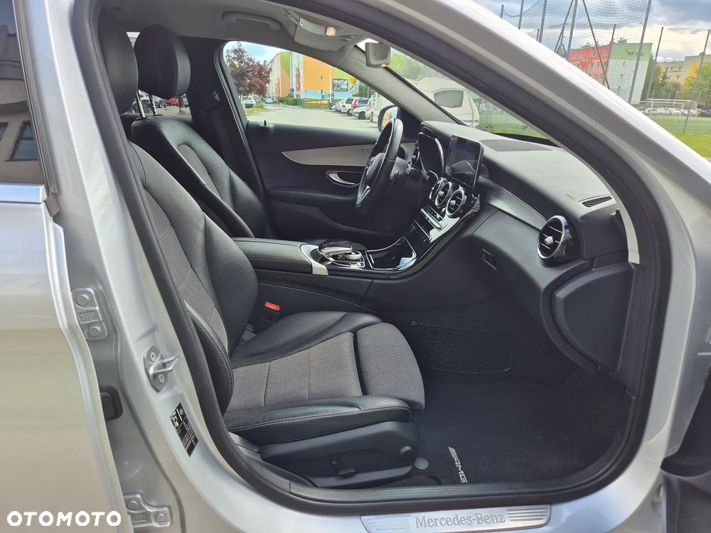 Mercedes-Benz Klasa C 220 d 4Matic 9G-TRONIC AMG Line - 15