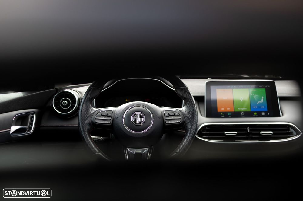 MG EHS 1.5 T-GDI Plug-in Hybrid Luxury - 28