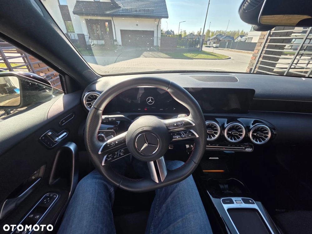 Mercedes-Benz Klasa A 220 4-Matic AMG Line 8G-DCT - 7