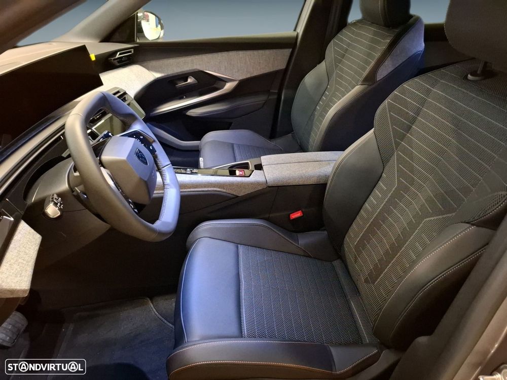 Peugeot E-3008 73 kWh Allure - 11