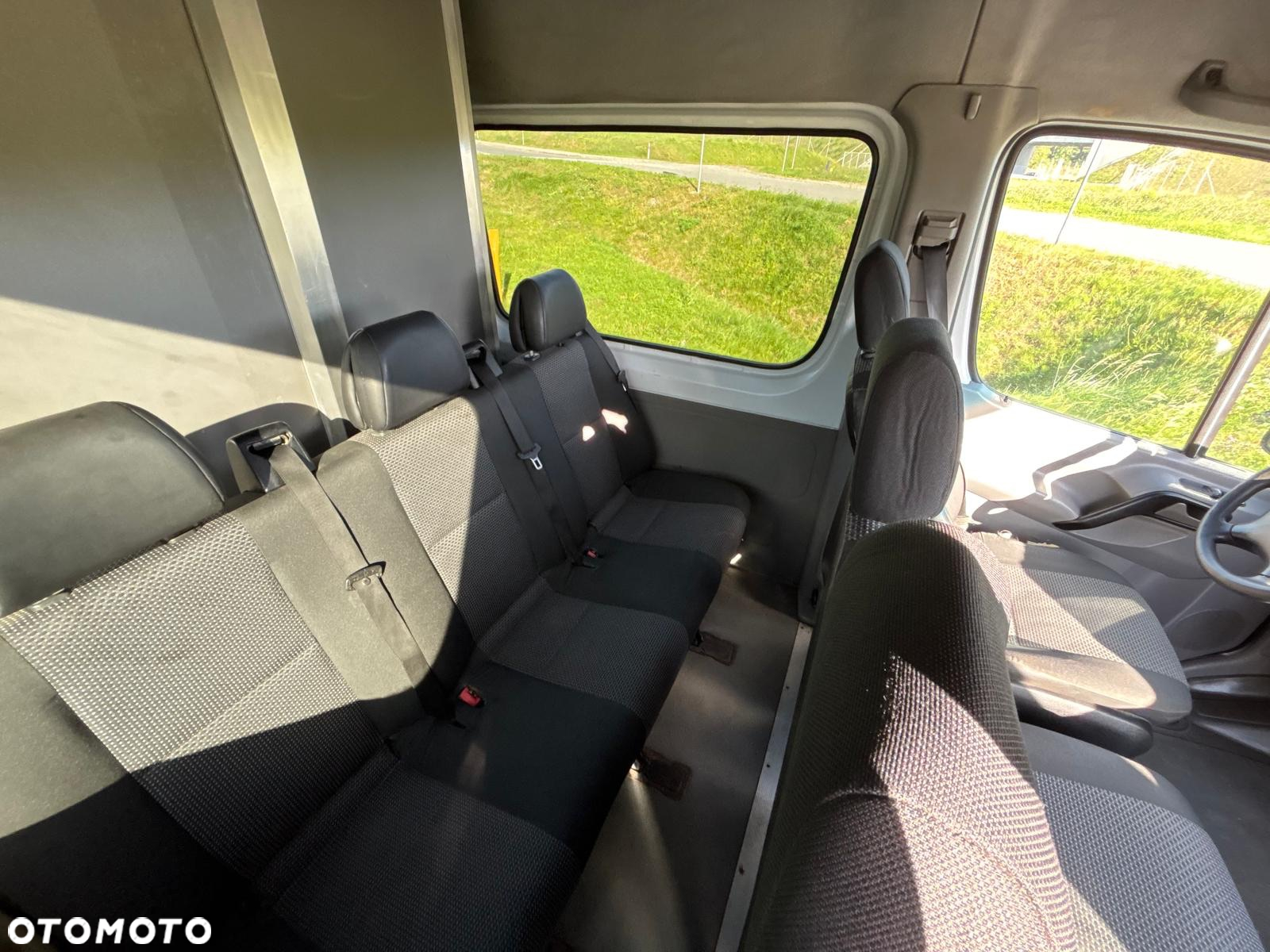 Mercedes-Benz SPRINTER - 13