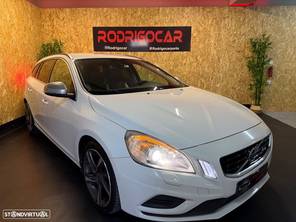 Volvo V60 1.6 D2 Drive R-Design Powershift Start/Stop - 31