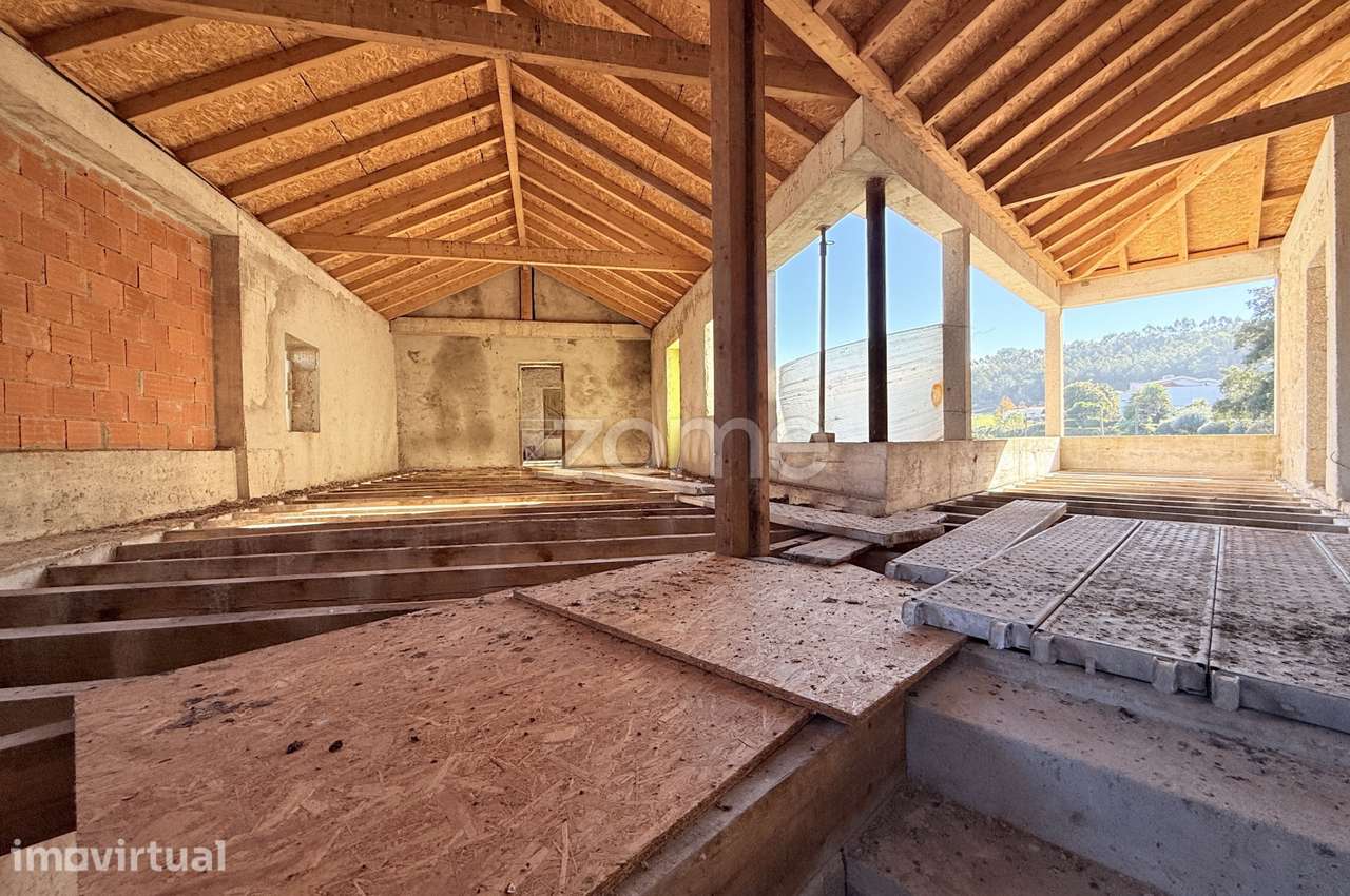 Quintinha com elevado potencial construtivo em Gondifelos - Grande imagem: 2/33