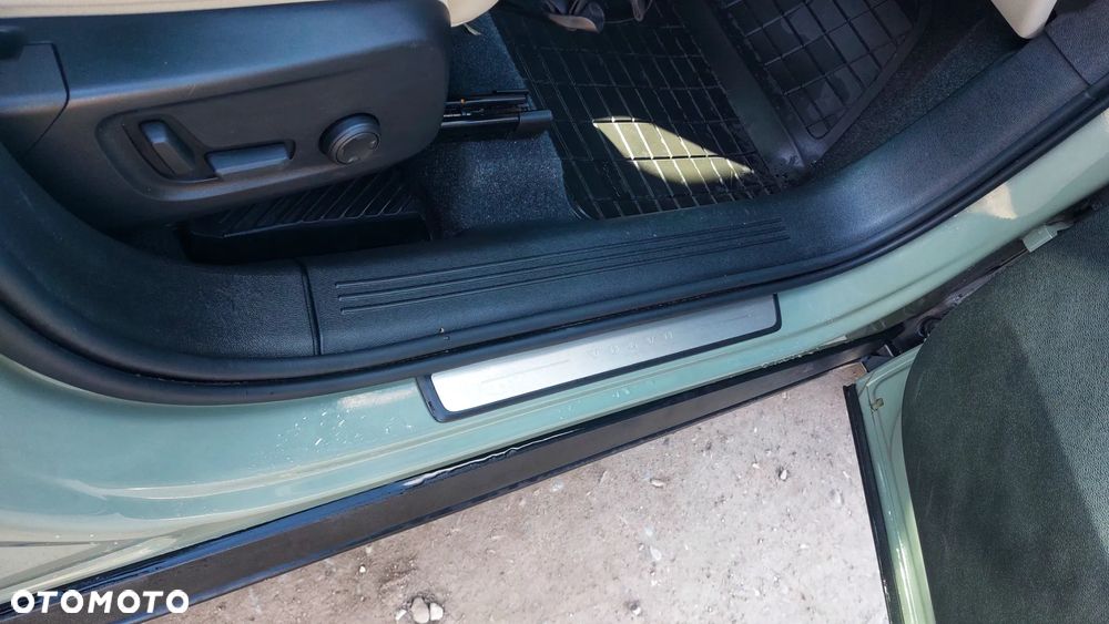 Volvo XC 40 B5 AWD Ultimate Dark - 16