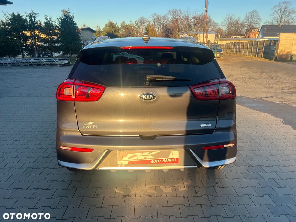 Kia Niro 1.6 GDI 2WD Vision - 2