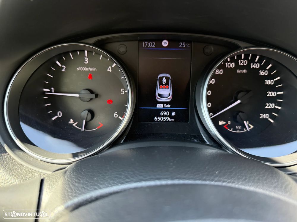 Nissan Qashqai 1.5 dCi N-Connecta J18 - 5