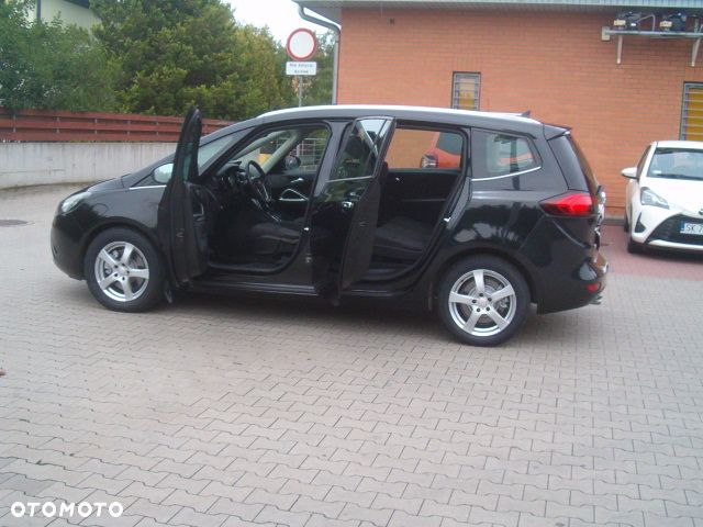 Opel Zafira - 9