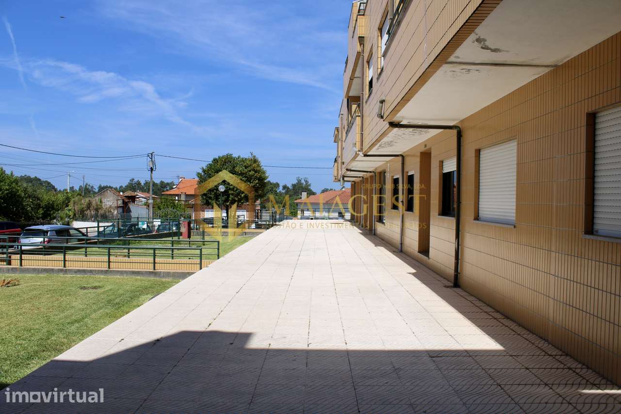 Apartamento T2 Duplex com Terraço e Garagem em São João de Ver - Grande imagem: 3/28