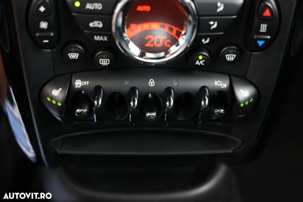 Mini Countryman Cooper D ALL4 AT - 29