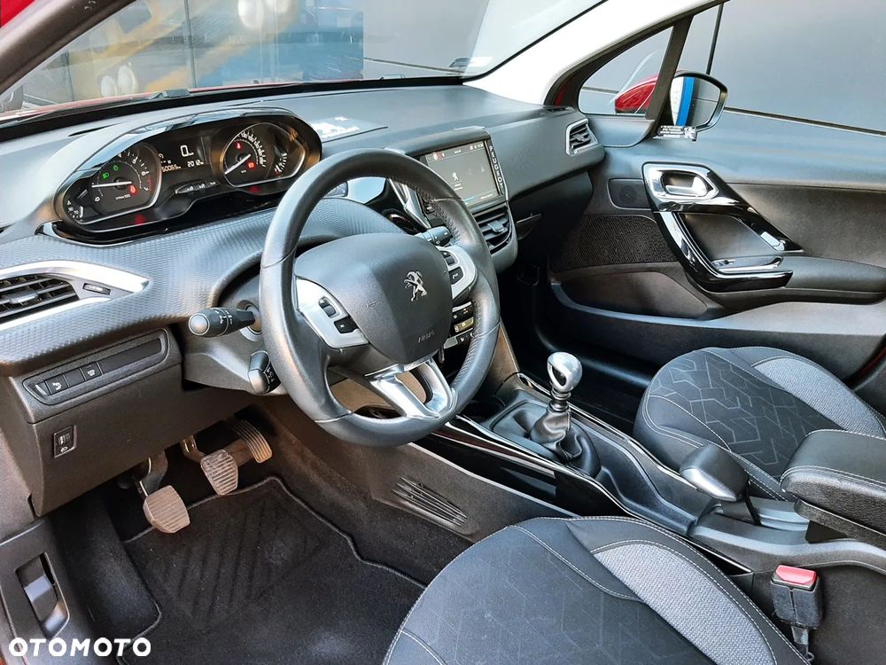 Peugeot 2008 1.2 Pure Tech Active S&S - 10