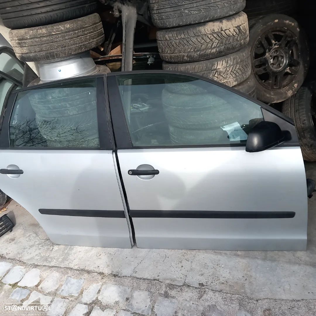 Portas completas lado passageiro vw polo 9n ano 2002 - 1