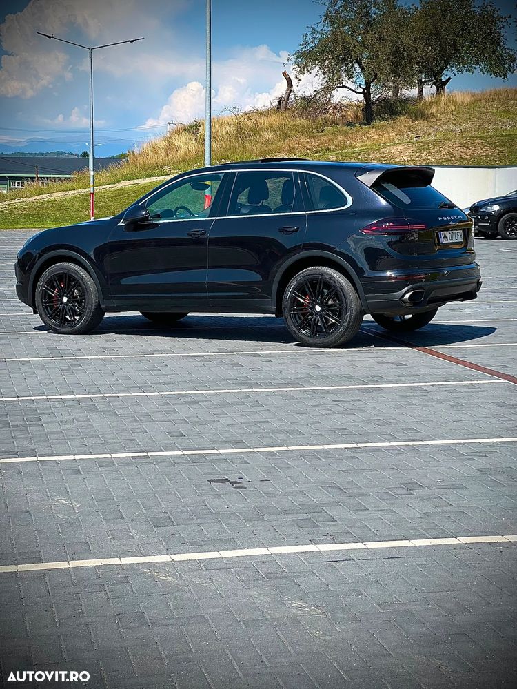 Porsche Cayenne 3.0 L - 13