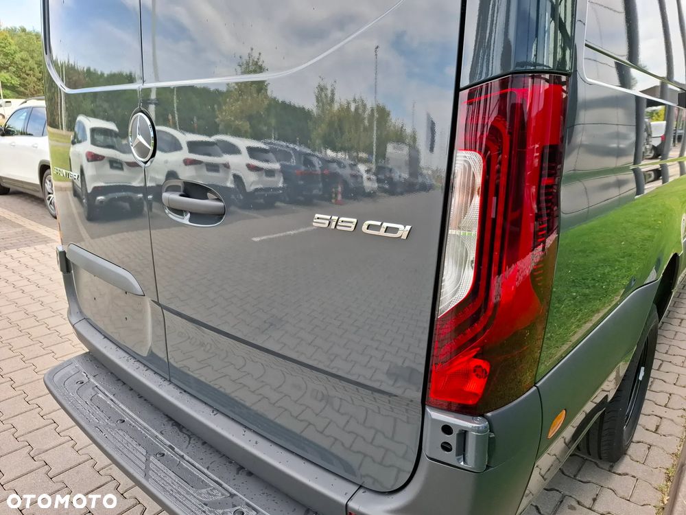 Mercedes-Benz Sprinter 519 CDI Furgon PRO długi 4325 mm L3H2 - DMC 3500 kg - 11