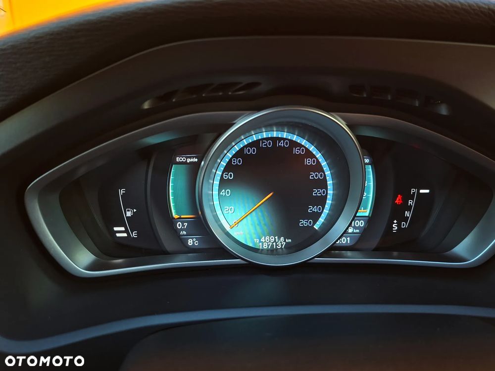 Volvo V40 Cross Country D3 Geartronic Ocean Race - 36