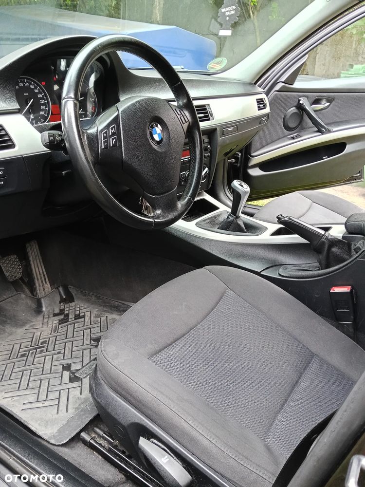 BMW Seria 3 - 24