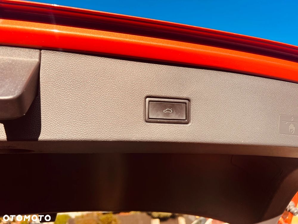 Volkswagen T-Roc 2.0 TDI SCR DSG UNITED - 9