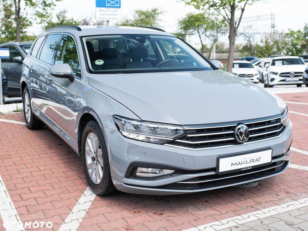 Volkswagen Passat - 4