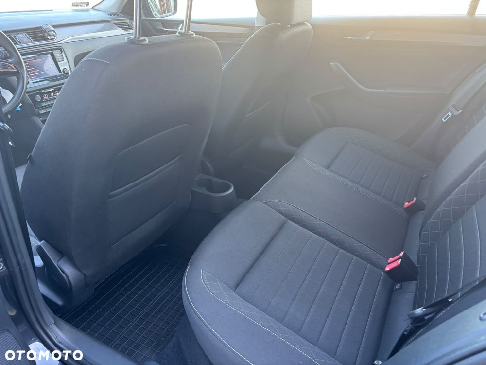 Skoda RAPID 1.0 TSI Style - 12