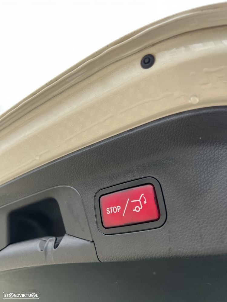 Mercedes-Benz GLC 220 d 4Matic 9G-TRONIC AMG Line - 20