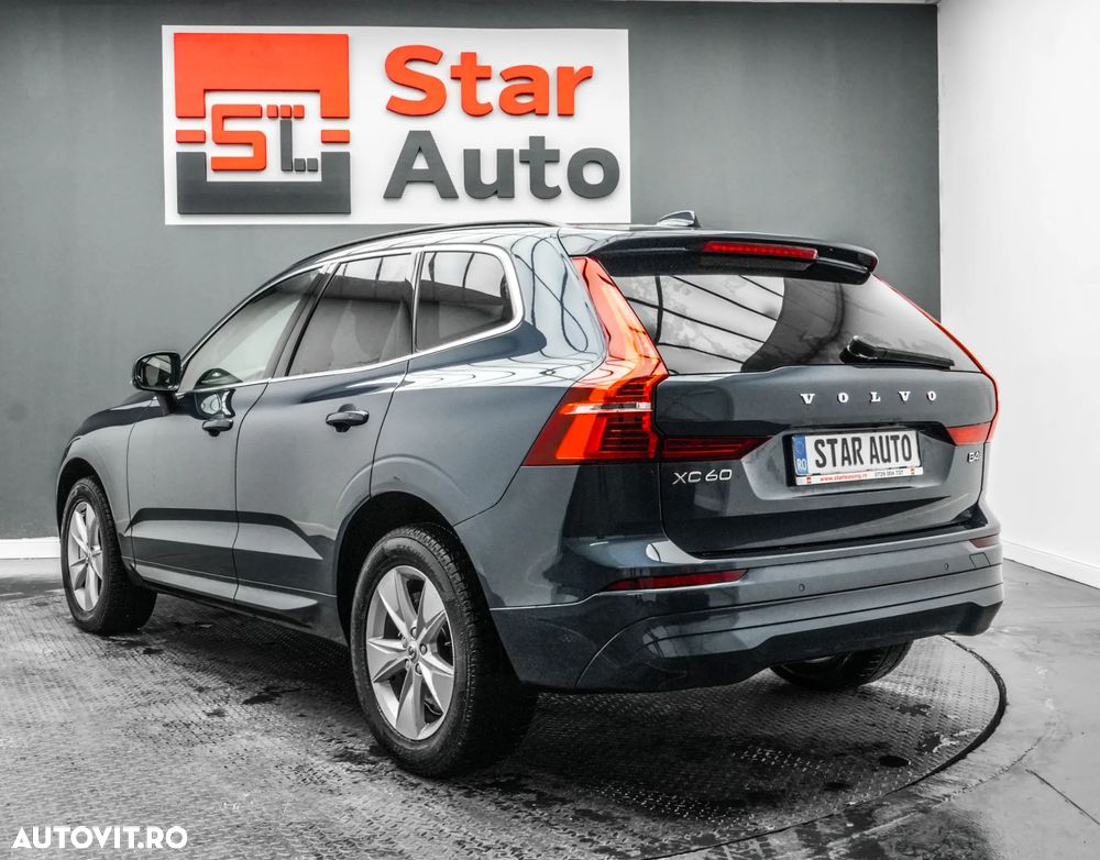 Volvo XC 60 B4 MHEV AT8 AWD Momentum Pro - 4