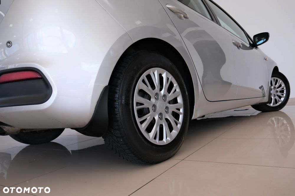 Kia Ceed - 23