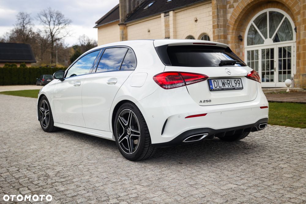 Mercedes-Benz Klasa A 250 AMG Line 7G-DCT - 11