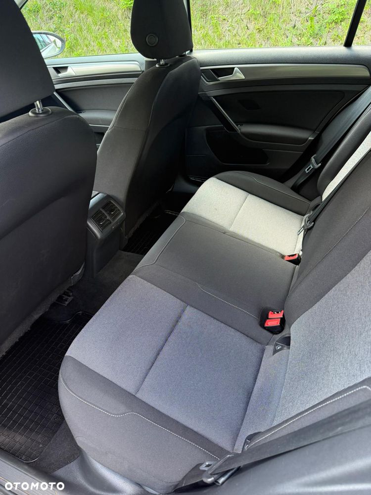 Volkswagen Golf 1.6 TDI BlueMotion Technology Lounge - 12