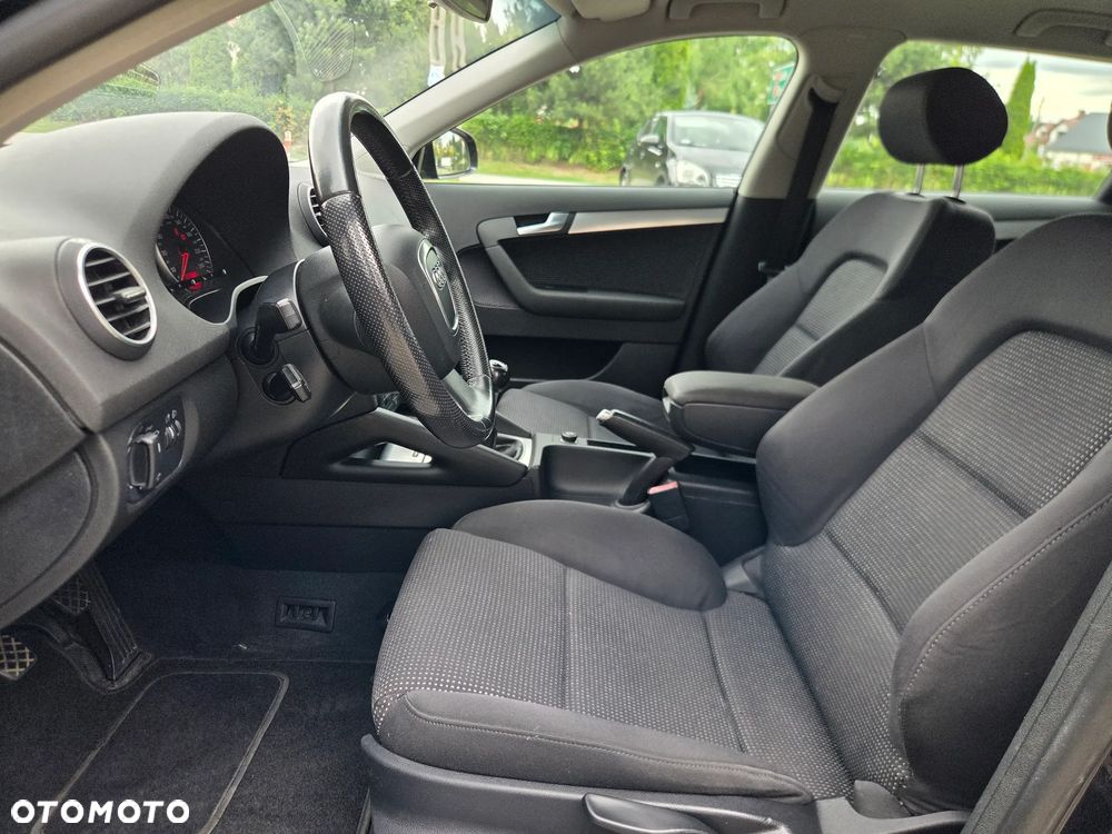 Audi A3 Sportback 1.9 TDI DPF Ambiente - 18
