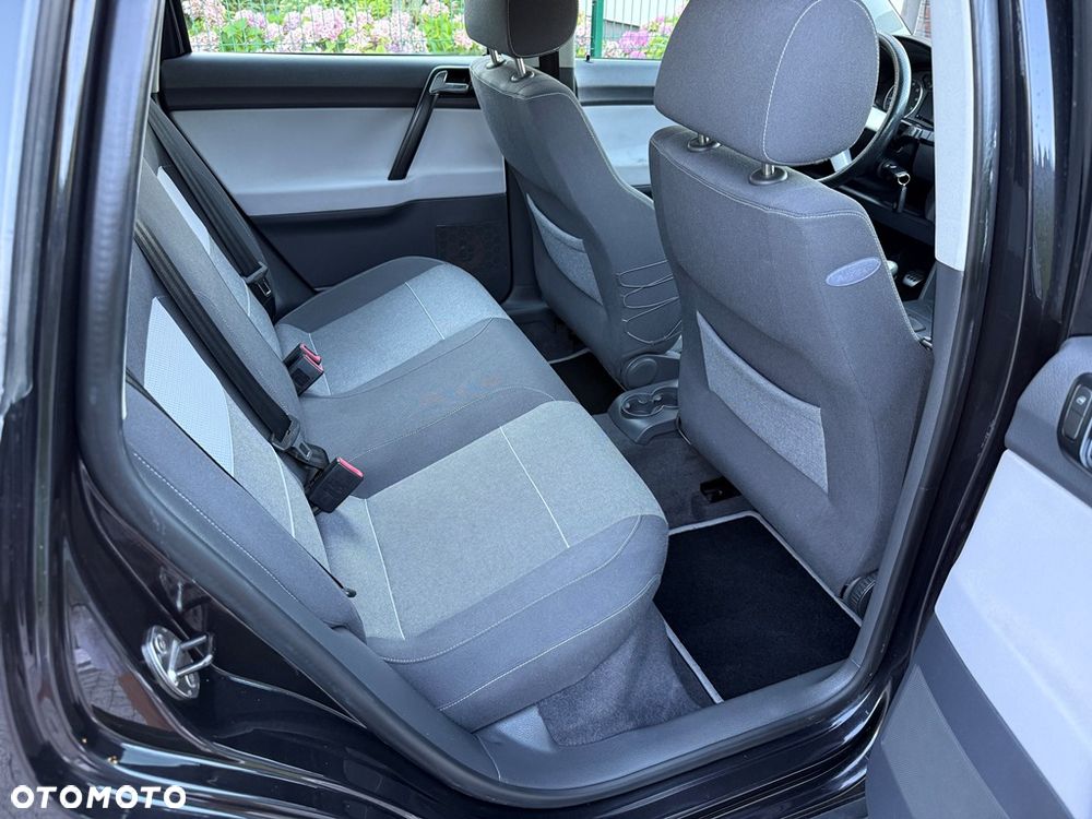 Volkswagen Polo 1.4 16V Fun - 22