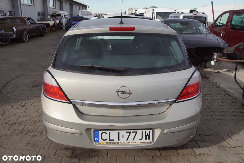 Auto na części - Opel Astra III H 1.6 105 KM Z16XEP F17 Z167 2004R Silnik Skrzynia Drzwi Maska Błotnik Zderzak Klapa Lampa Lusterko Klamka Szyba Deska Kokpit Sterownik Moduł Czujnik Licznik Wyświetlacz Panel Kierownica - 6