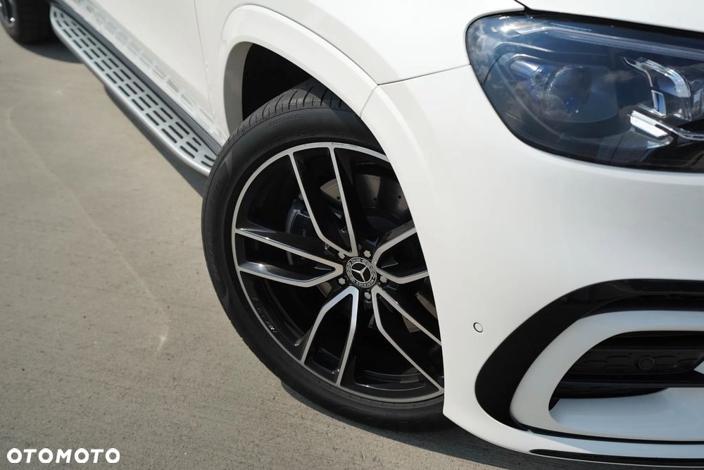 Mercedes-Benz GLS - 2